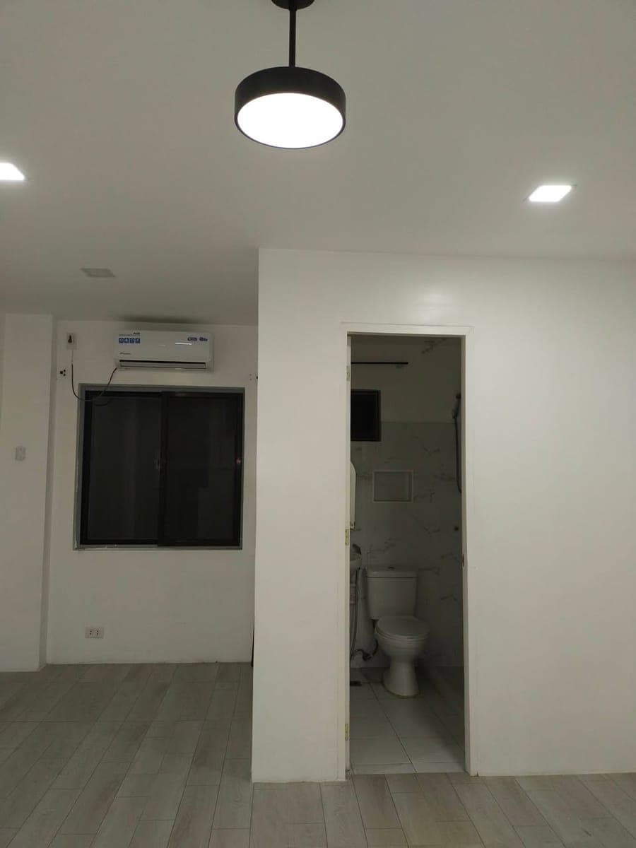 House for rent in Marcelo Green Village near SM Bicutan. 3 rooms 3 toilets 1 carpark. 30k per month. - photo 1