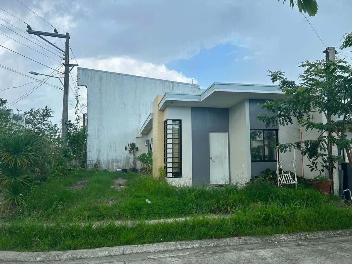 🏡 Bungalow Corner House for Rent - photo 2