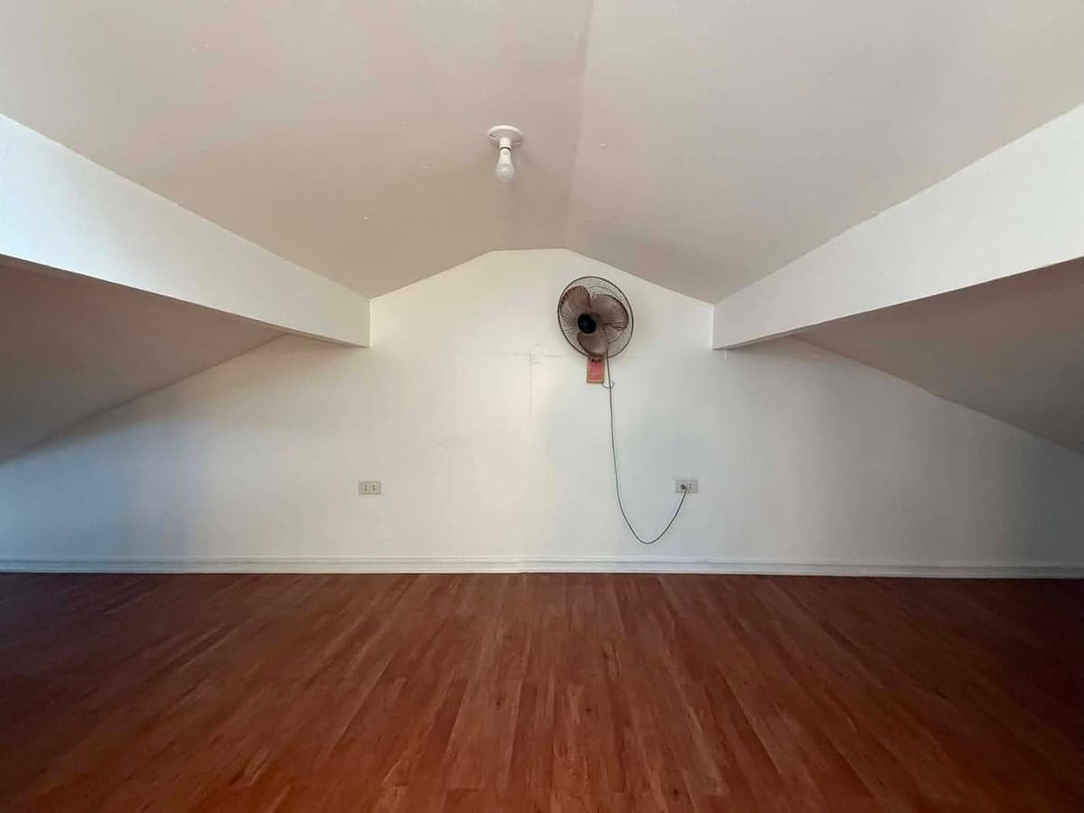 ₱25K | 200 sqm Townhouse for Lease | 3BR + Attic | Parañaque - photo 3