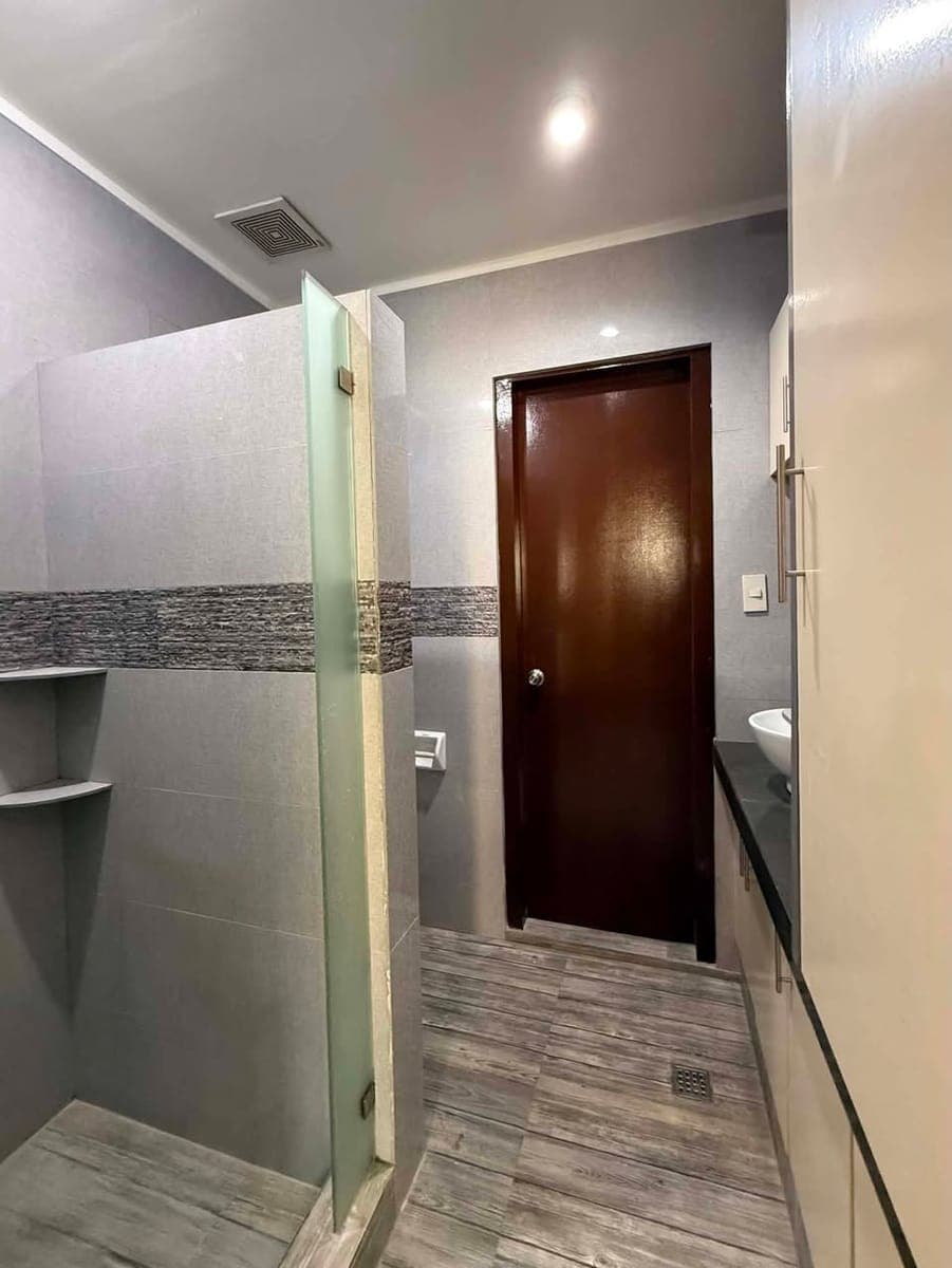 ₱25K | 200 sqm Townhouse for Lease | 3BR + Attic | Parañaque - photo 5