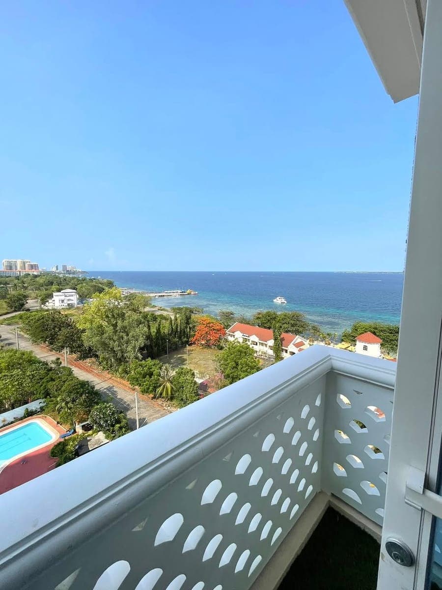1 BEDROOM CONDO FOR RENT SEA VIEW W/ BALCONY FULLY FURNISH IN MACTAN LAPU LAPU - photo 5