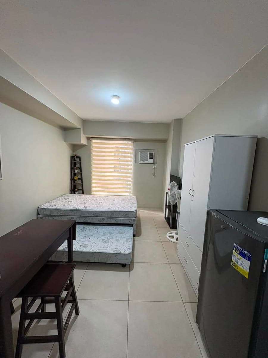 FOR RENT Fully Furnished Studio unit  condo near PATTS, LRT Station & NAIA - photo 1