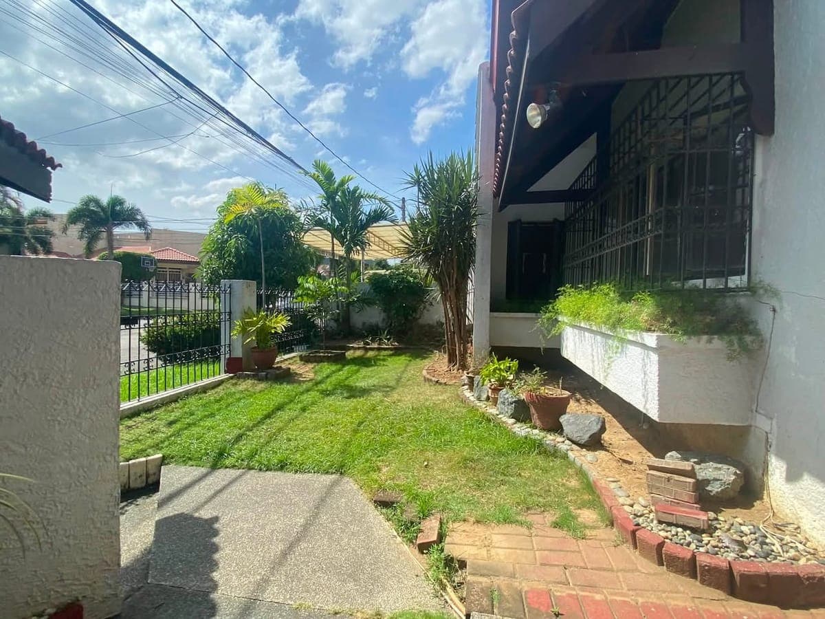 SPACIOUS BUNGALOW HOUSE FOR RENT, BF HOMES, PARANAQUE - photo 3