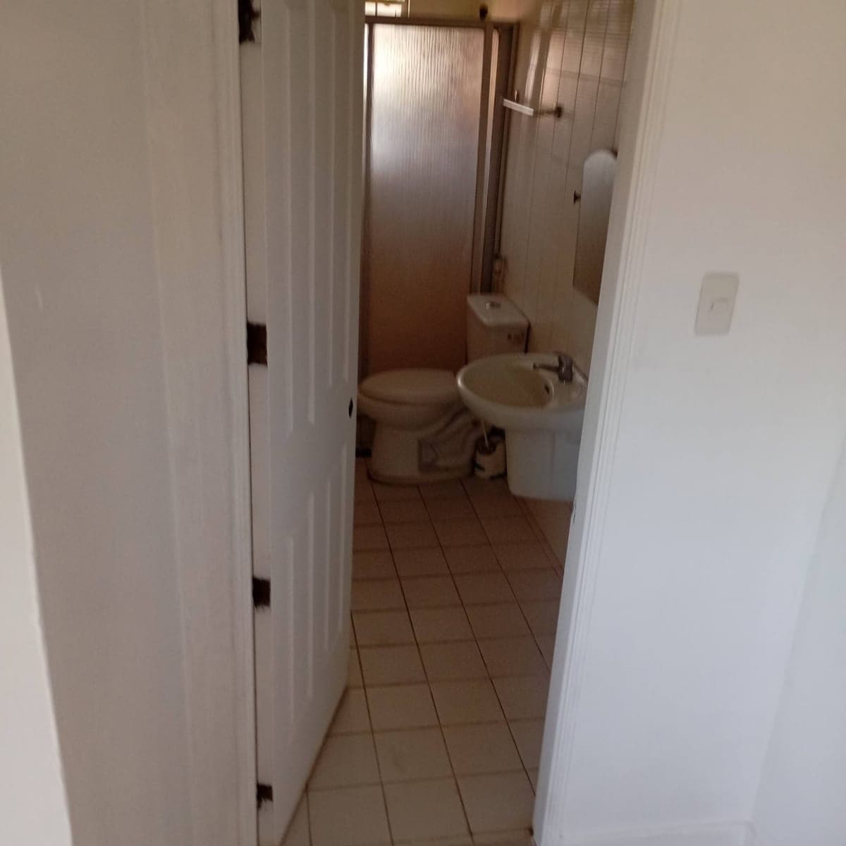 Unit For rent 2bed rooms  ups 1 Paranaque  malapit Arca south Taguig Ayala mall. - photo 5