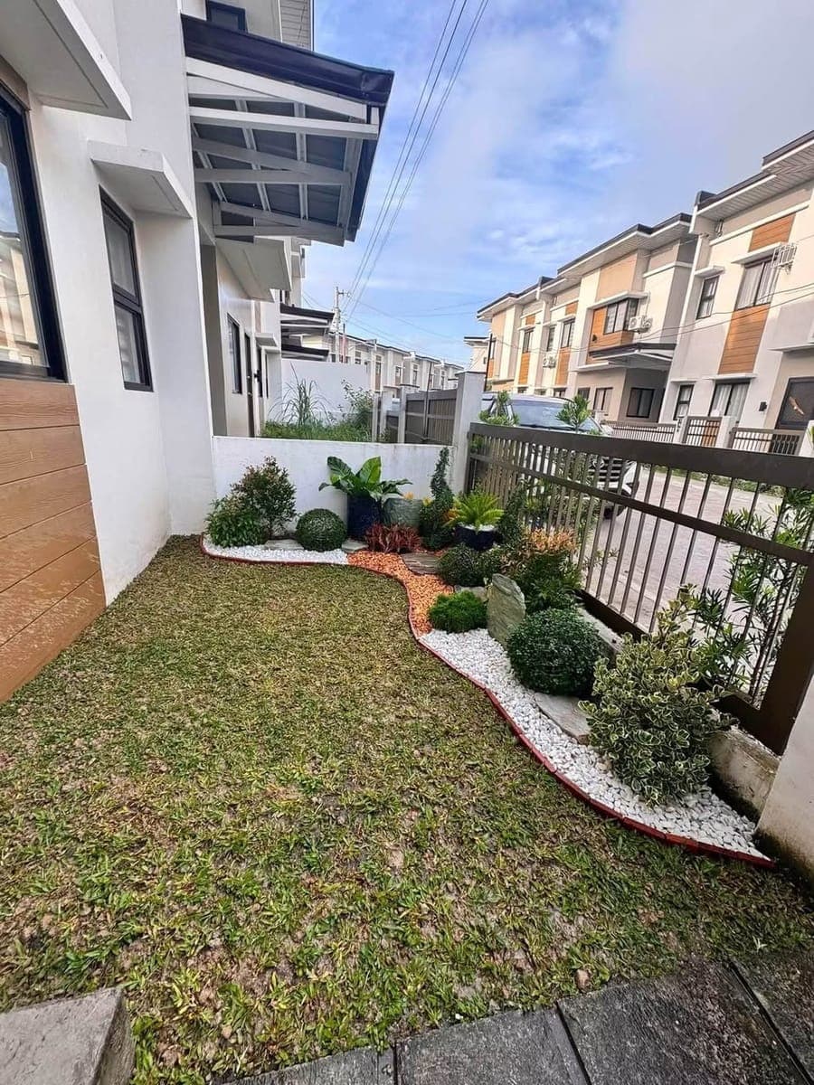 🏡 FOR RENT | Fully Furnished Home in Hausland, Mabalacat City - photo 2