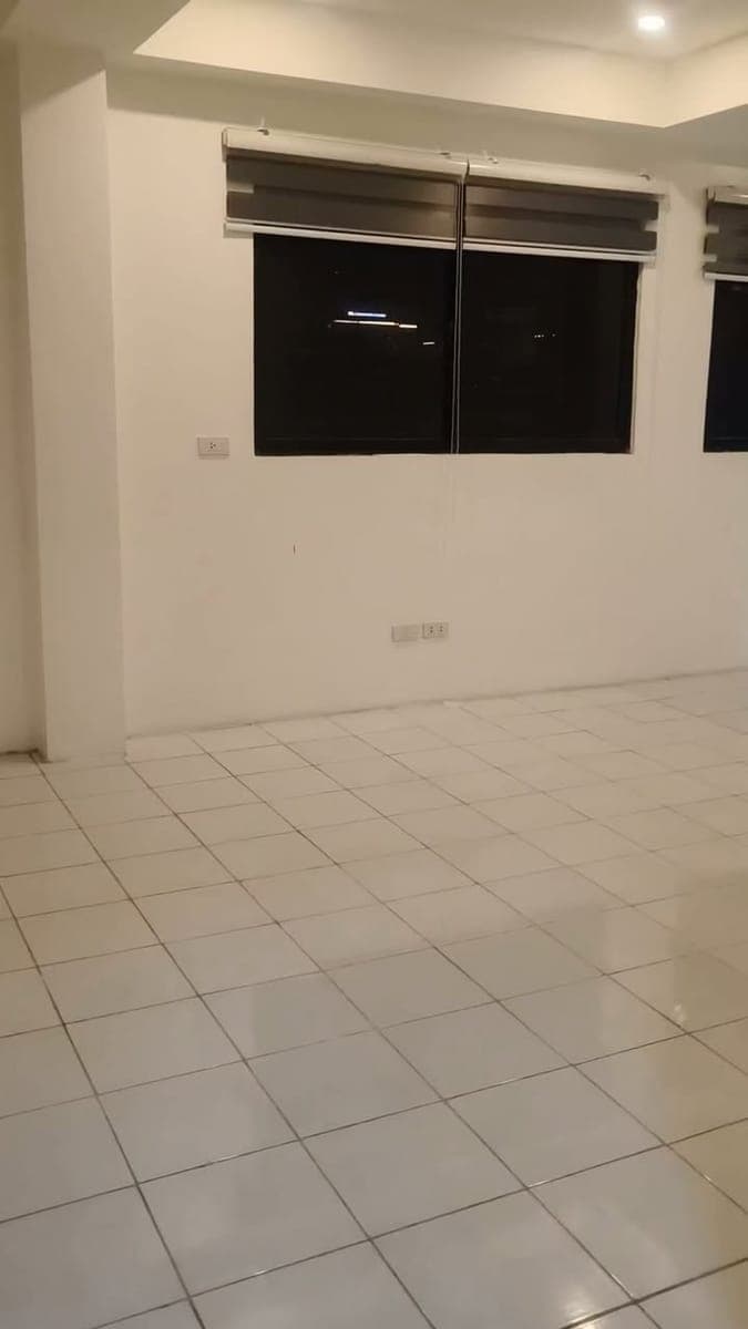 Studio type Dimasalang street Baclaran - 14k monthly rent - photo 4