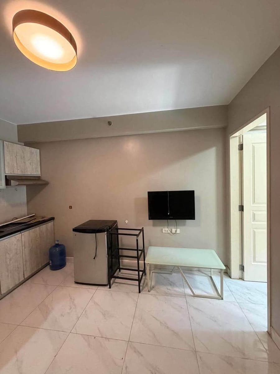 20K MONTHLY IN MONARCH PARKSUITES‼️ - photo 3