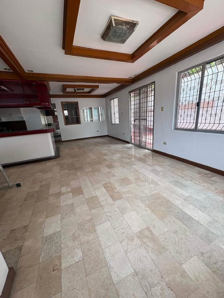 BUNGALOW HOUSE FOR RENT IN BF HOMES NEAR SOUTHVILLE - photo 2