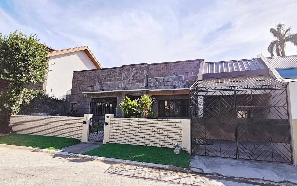 HOUSE FOR RENT - photo 1