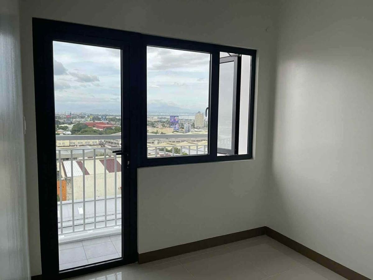 For rent! 2BR BARE UNIT 16,000 - photo 2
