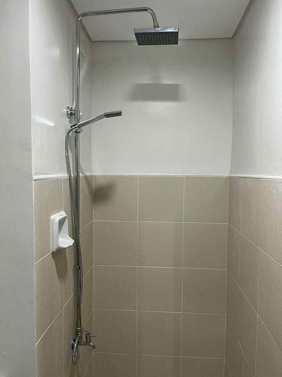 For rent! 2BR BARE UNIT 16,000 - photo 3