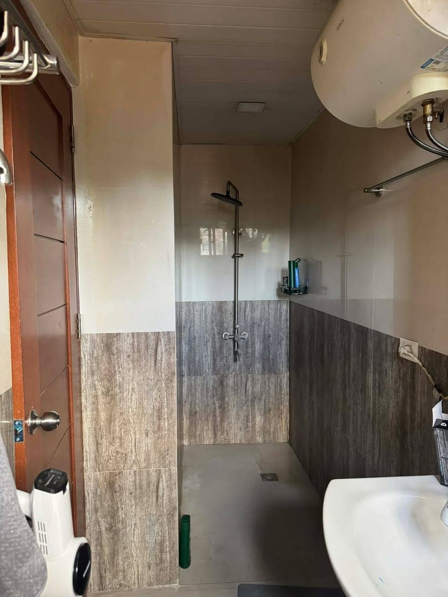 # **URGENT: Looking for a housemate – WFH-Ready & Semi-Furnished** - photo 4
