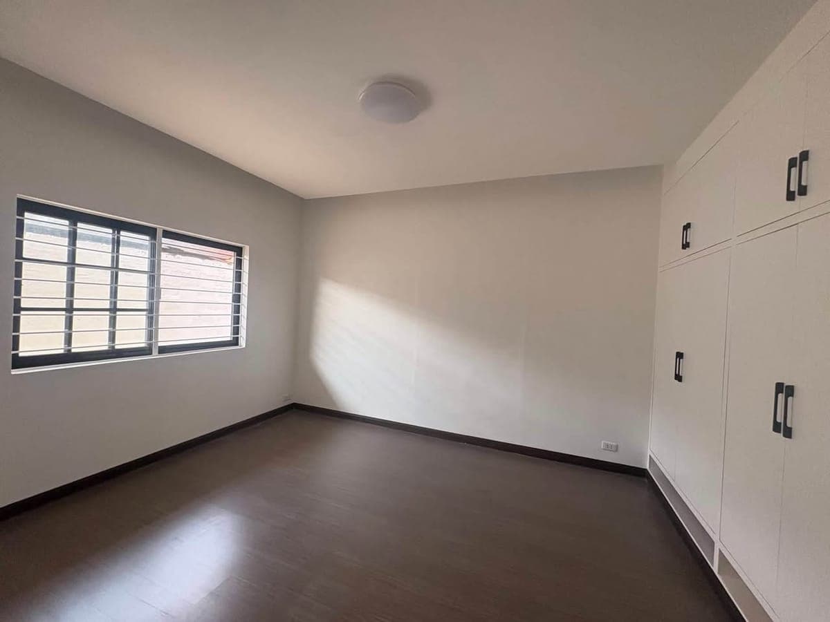 SPACIOUS CORNER BUNGALOW HOUSE FOR RENT IN BF HOMES PARANAQUE - photo 3