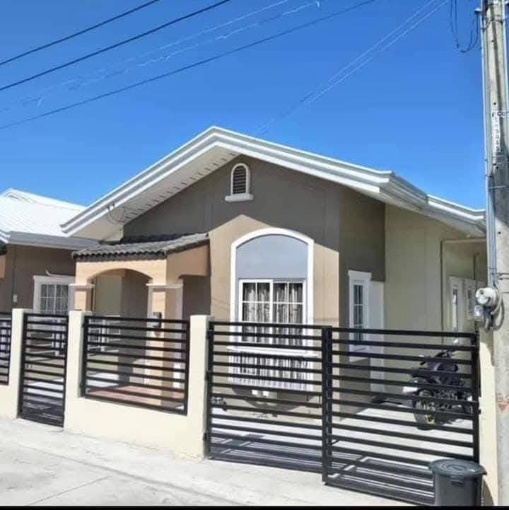 Gated House for Rent inside - photo 1