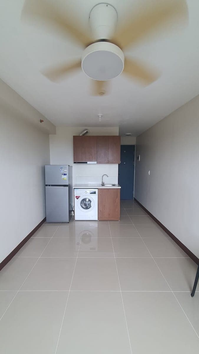 ‼️ UNFURNISHED CONDO UNIT FOR LONG TERM RENT‼️ - photo 1