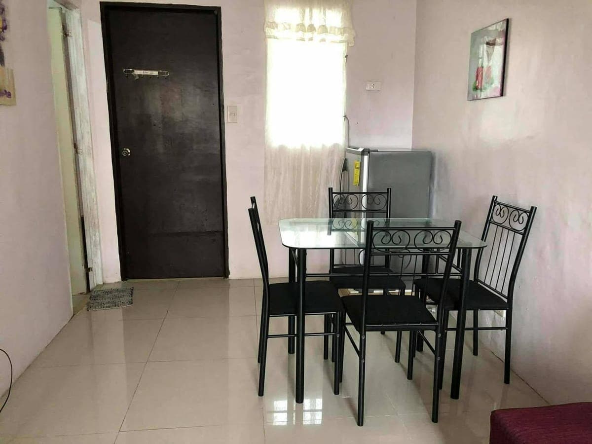 🏡 FOR RENT – Fully Furnished House and lot,inside subdivision - photo 1