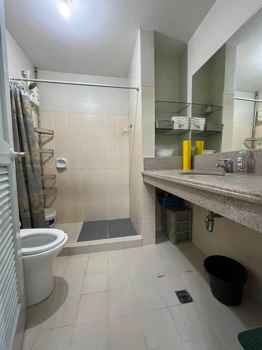 ‼️ Semi-furnished 2BR with balcony condo for rent, inclusive of 1 car parking slot for only 26K/mont... - photo 2