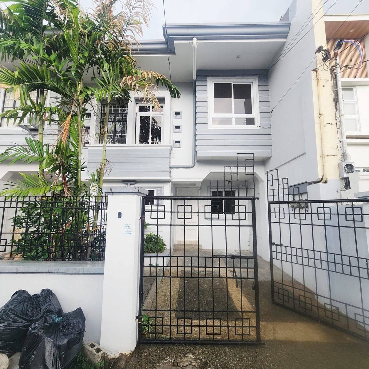 For Rent: 2-Bedroom Townhouse Unit near Jaka Plaza - photo 1