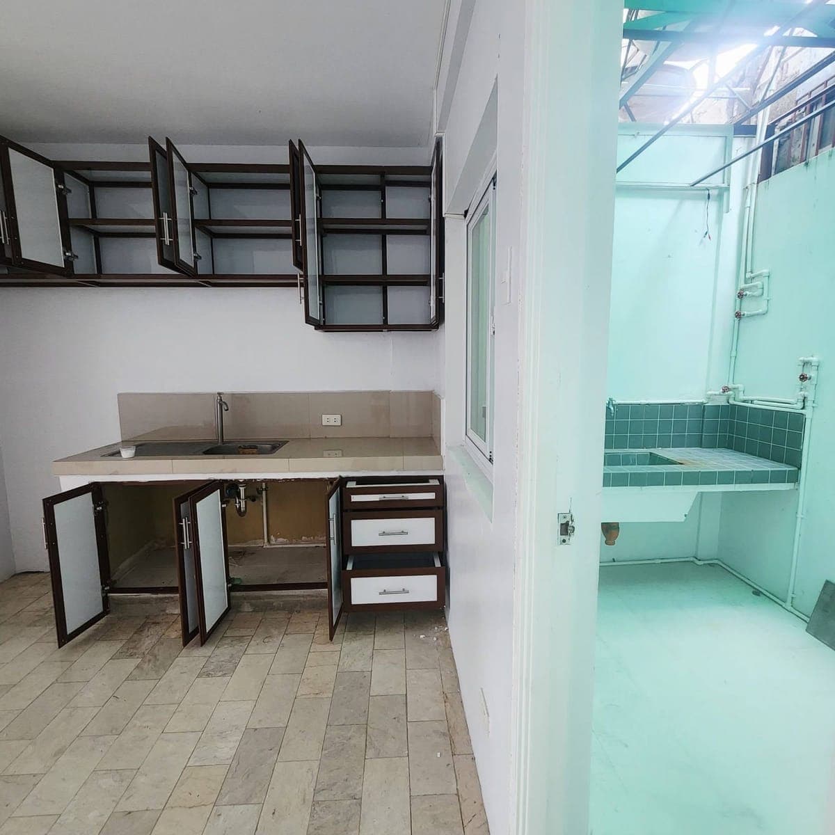 For Rent: 2-Bedroom Townhouse Unit near Jaka Plaza - photo 5