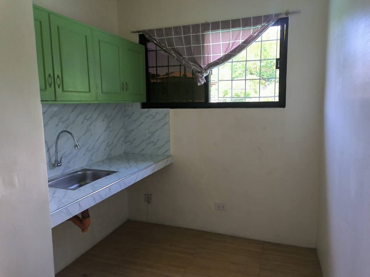 2-Storey HOUSE FOR RENT - photo 3