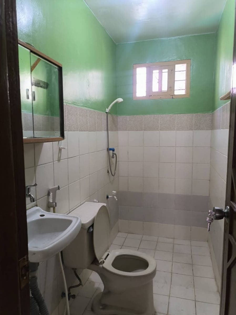 2-Storey HOUSE FOR RENT - photo 5