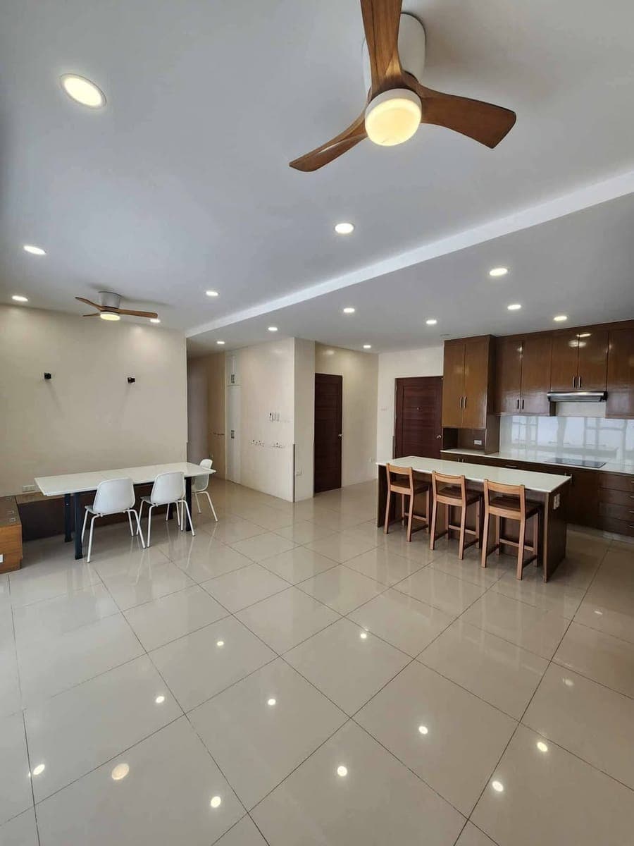 House for Rent (45k) - photo 1