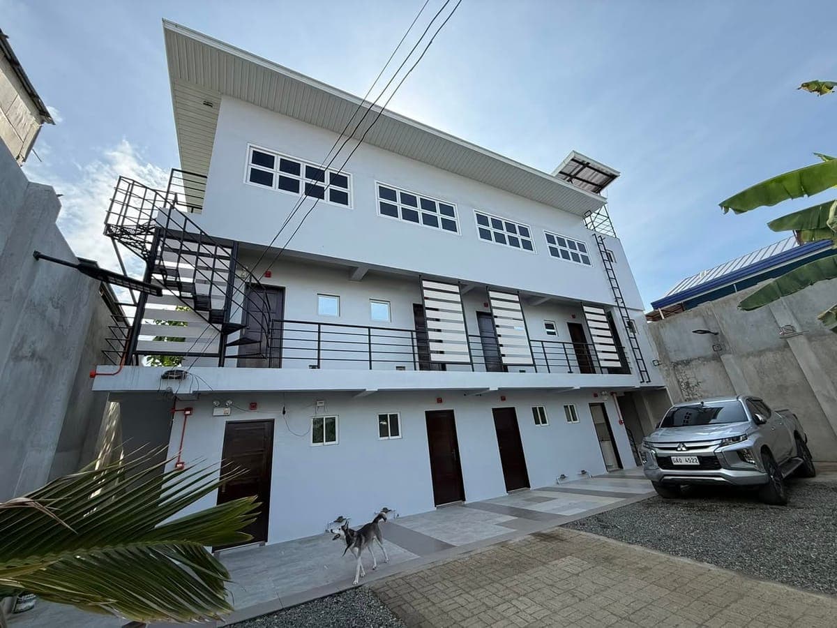 FOR LEASE: Commercial Building - photo 4