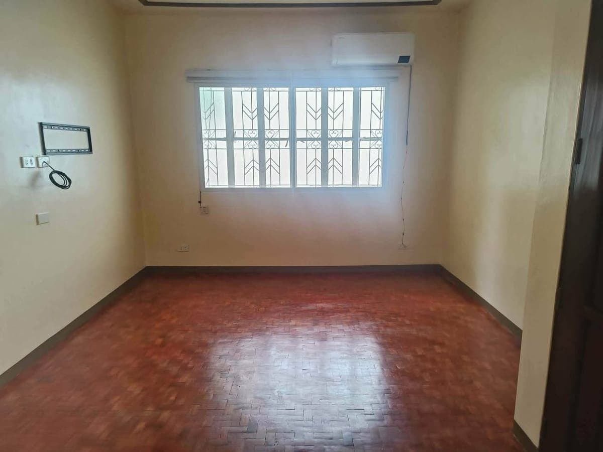 🏠HOUSE FOR RENT IN BF PARAÑAQUE🏚 - photo 1