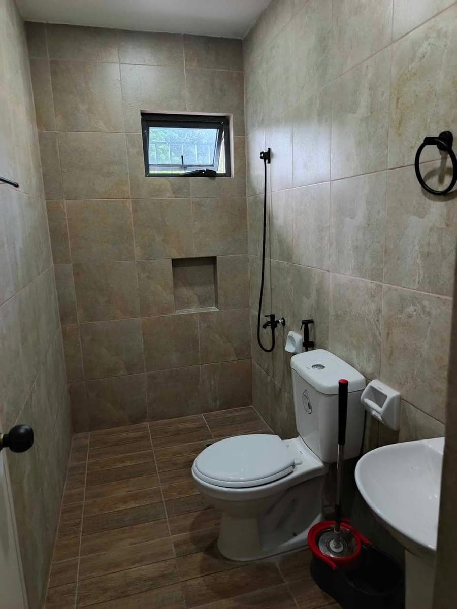 North Caloocan ladies bedspacer 2k per month kasama WIFI b**eddings pillow **personal cabinet may pa... - photo 3