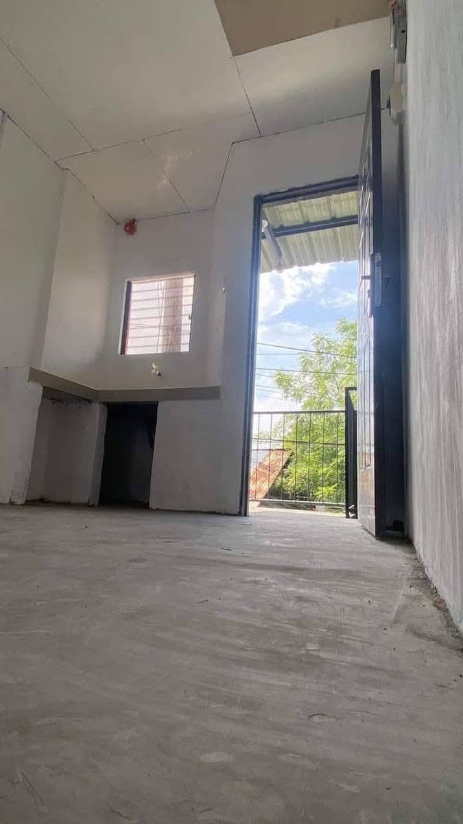 FOR RENT STUDIO TYPE ROOM - photo 3