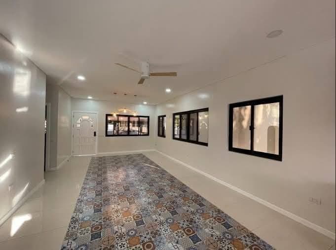 For Rent:House & Lot - photo 3