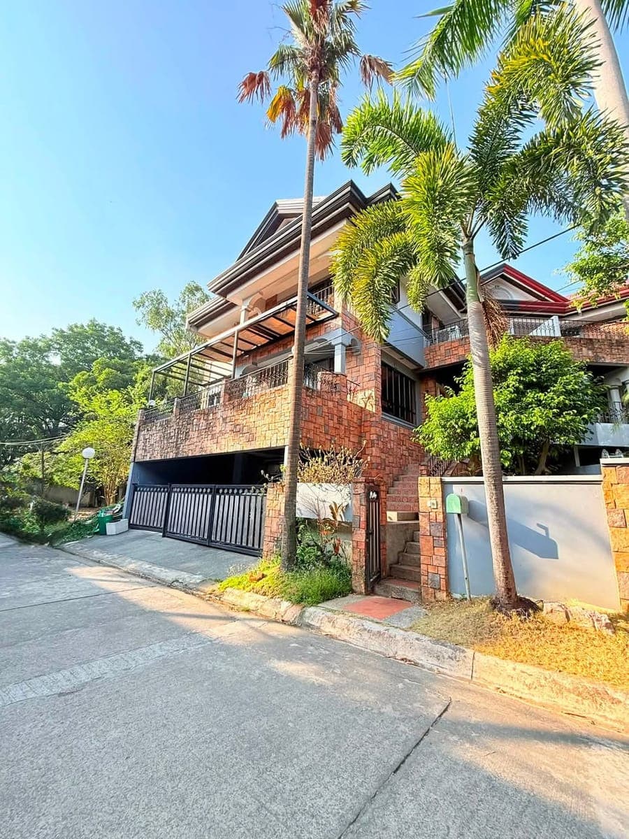 HOUSE FOR RENT – South Admiral, Merville, Parañaque - photo 1