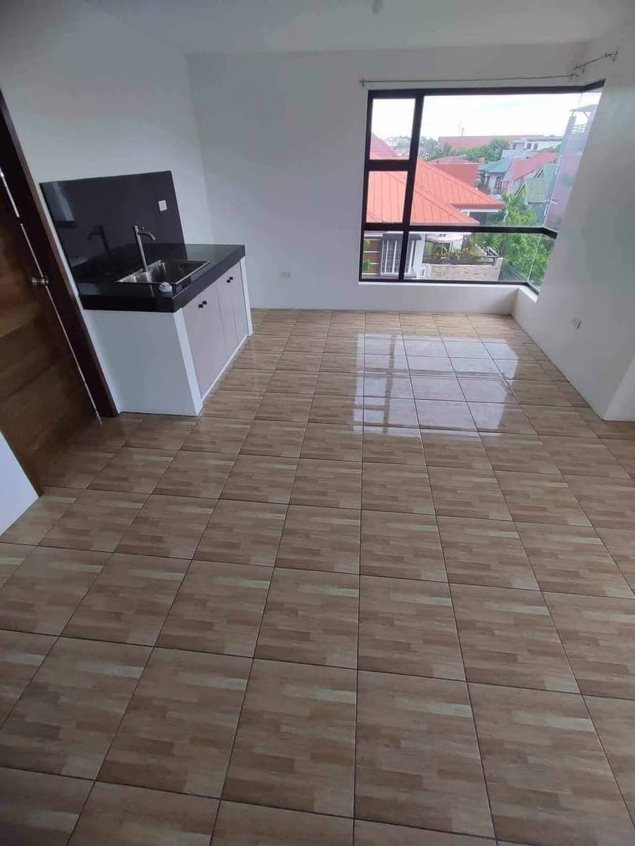 18k Big 1BR Apartment Rent Corner unit, near Shopwise. Jollibee, Starbucks and SM - photo 3