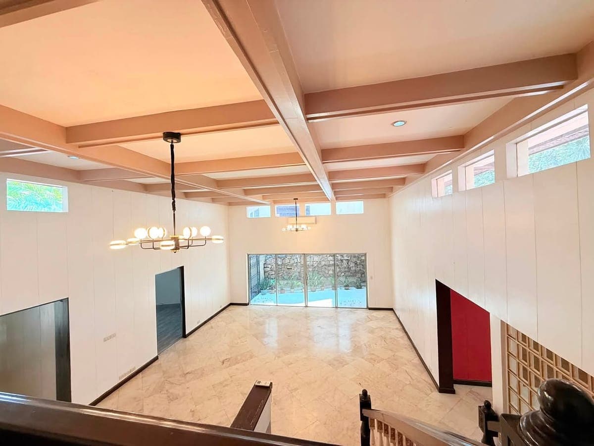 🏡 FOR RENT – Newly Renovated 5-Bedroom Home - photo 2