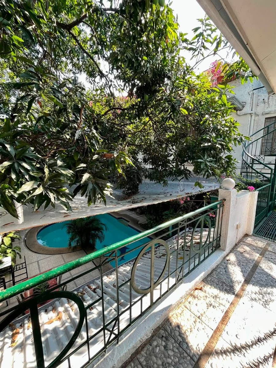 🏡 FOR RENT | FULLY FURNISHED STUDIO LOFT WITH POOL ACCESS - photo 1