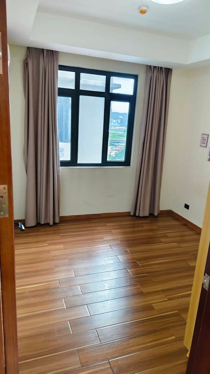 For Rent 2BR with Balcony - photo 5