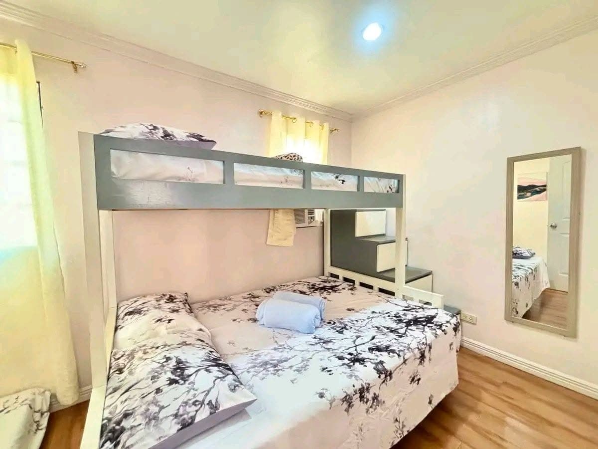 🏡 House for Rent - photo 2