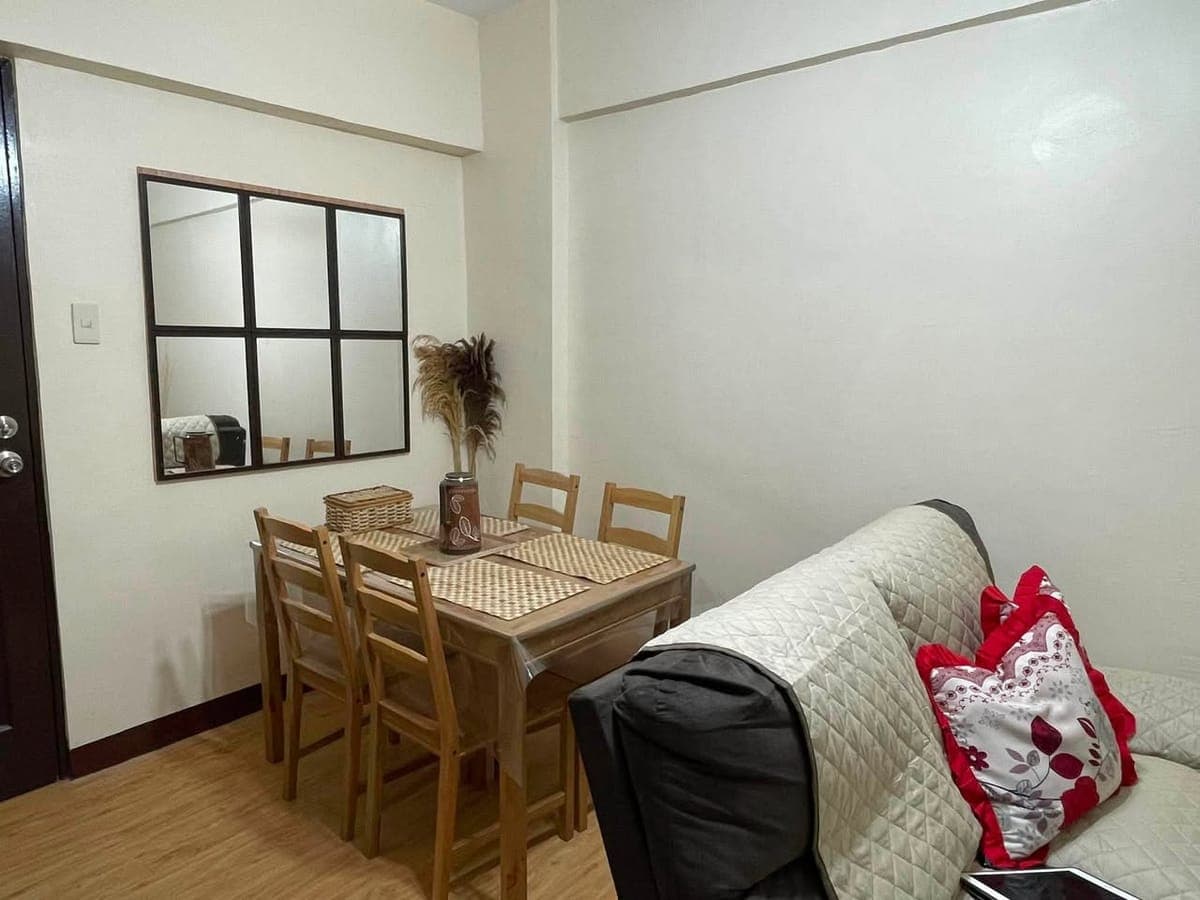🏡 FOR RENT: Fully Furnished 2-Bedroom Condo Unit with Balcony - photo 4