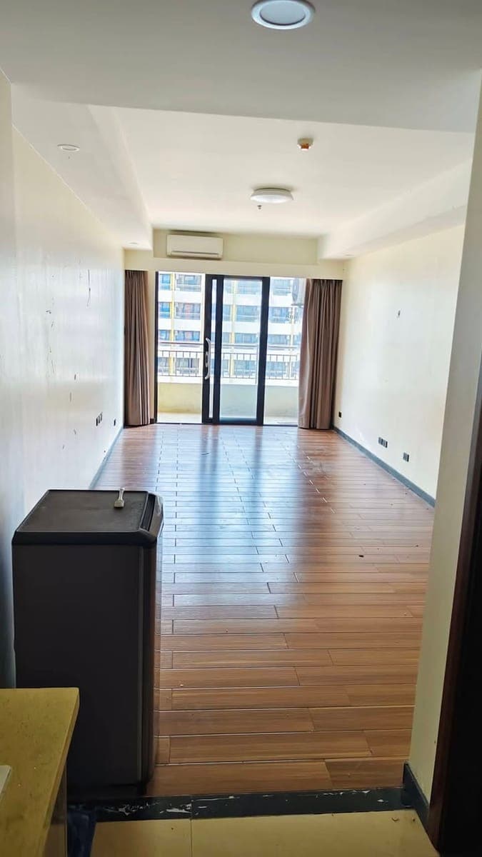 For Rent Studio with Balcony - photo 4