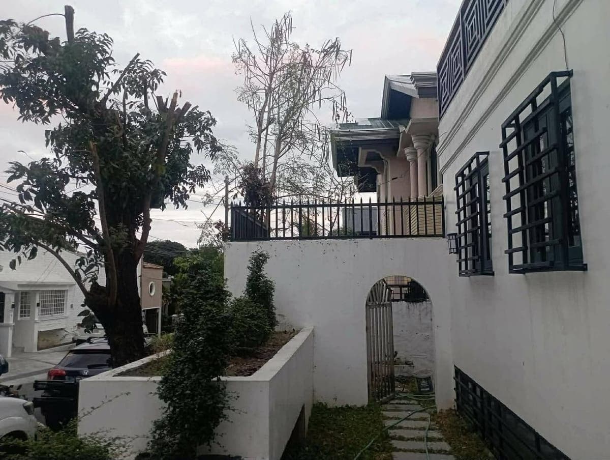 ⸻Luxury house for sale and for rent in Tahanan Village. - photo 5