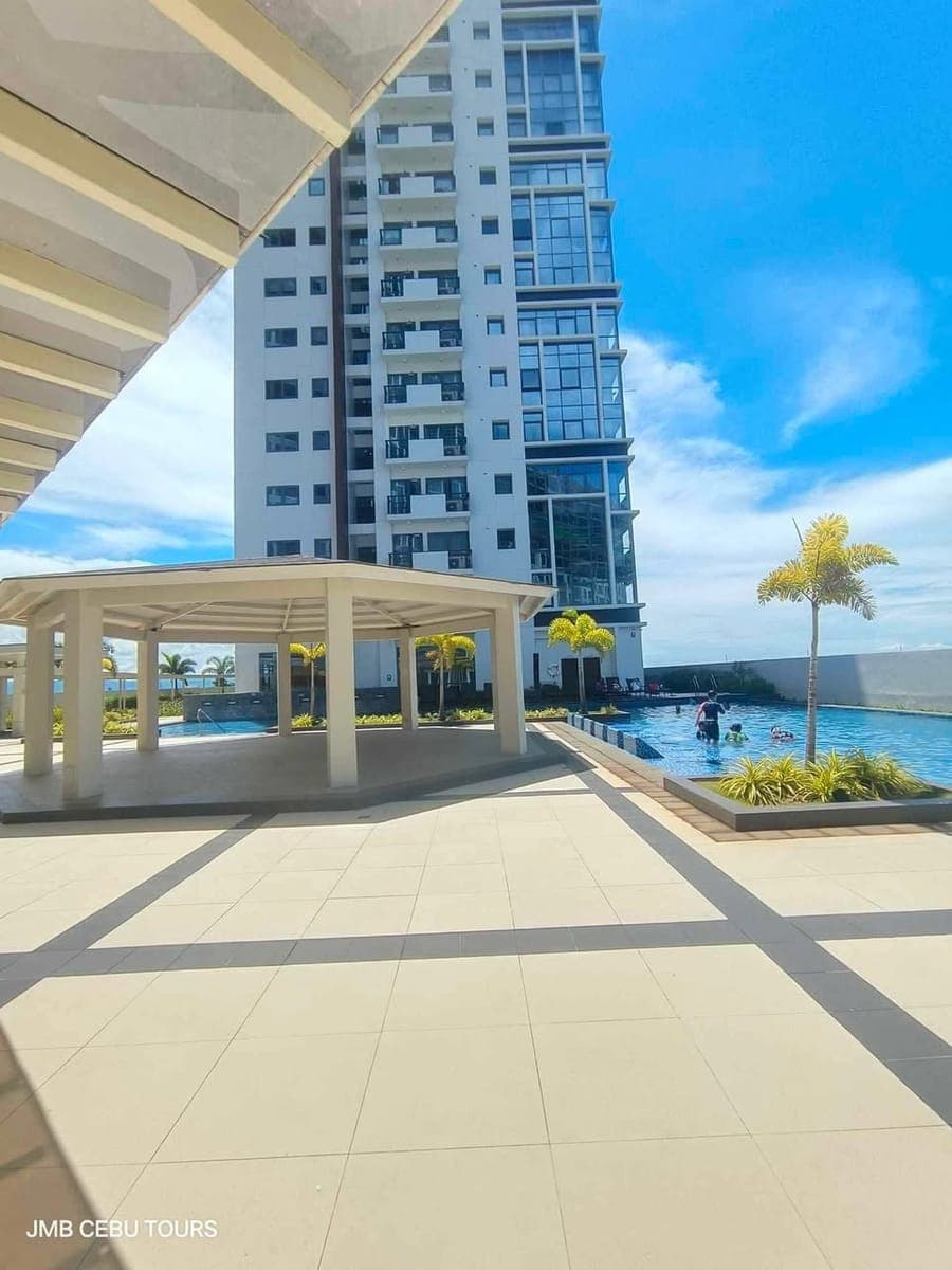 🏡 FOR RENT | Fully Furnished 1BR Condo in One Manchester Place, Mactan Newtown 🌴 - photo 2