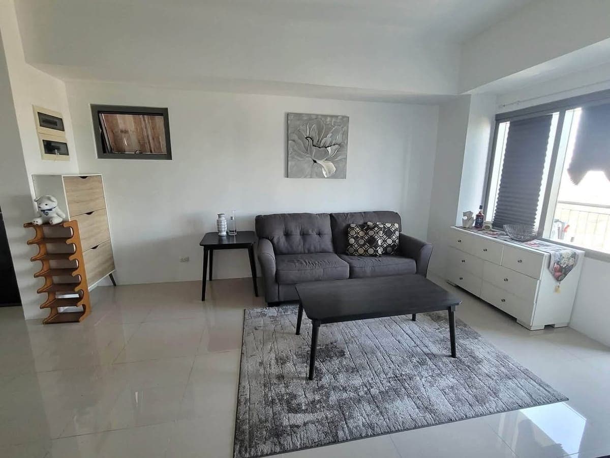 Bristol condominium - photo 2