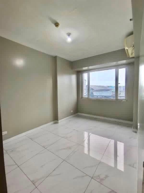 40K MONTHLY‼️2-BEDROOM WITH BALCONY AT MONARCH PARKSUITES‼️ - photo 2