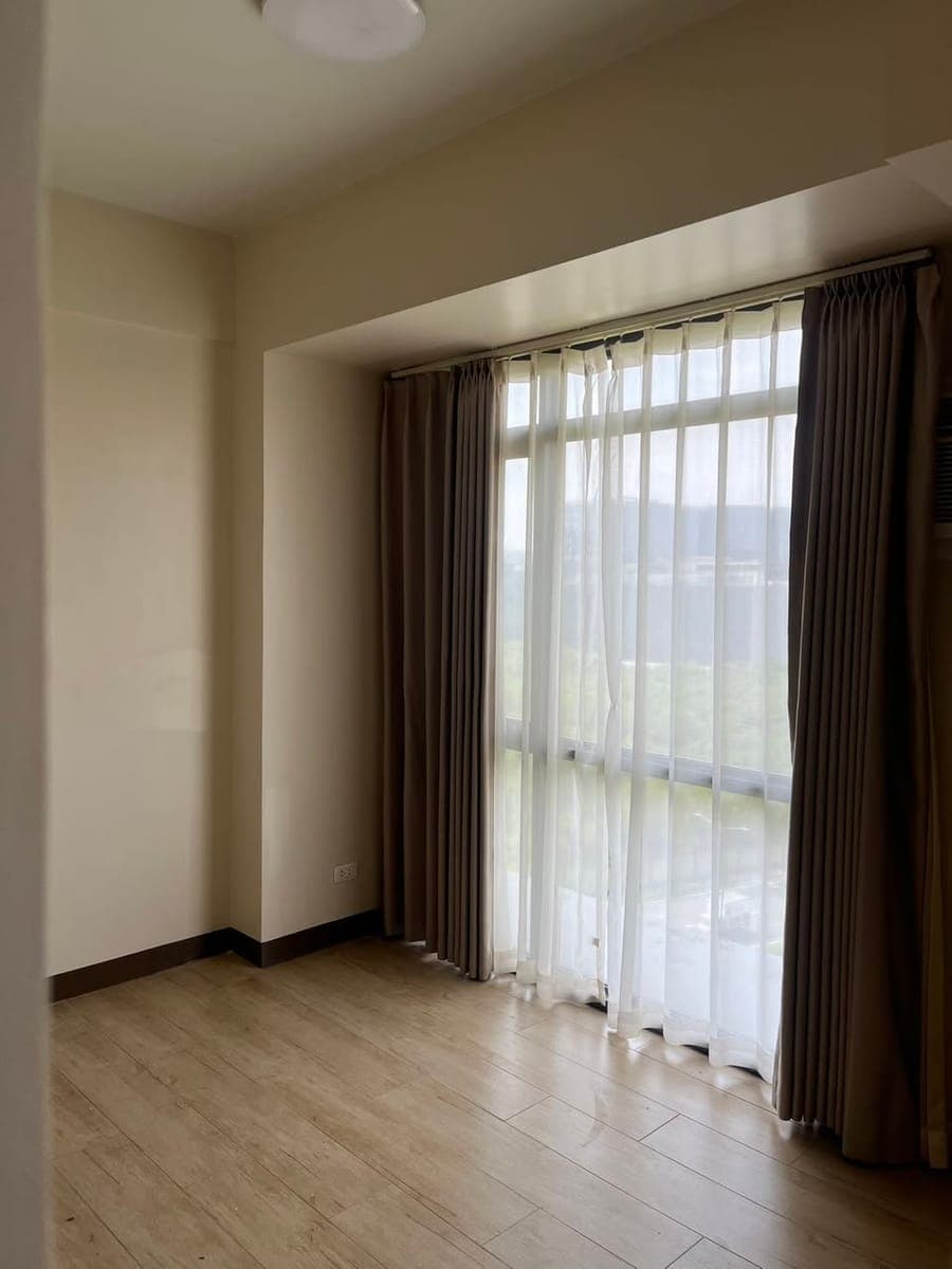 🏢 FOR LEASE – GENTRY MANOR - photo 5