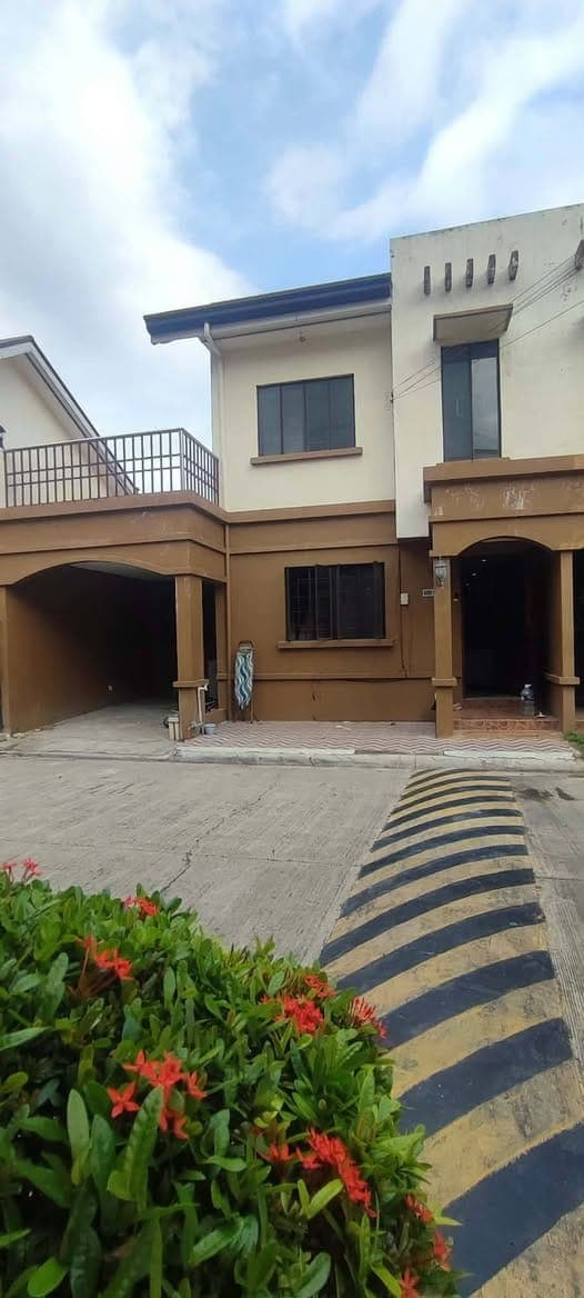 FOR RENT – Semi-Furnished House,with terrace - photo 1