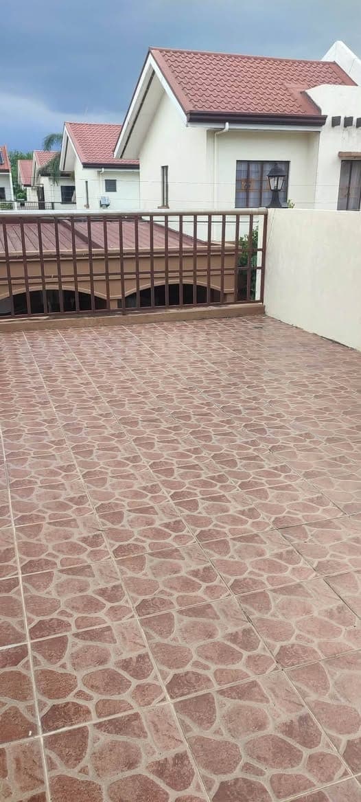 FOR RENT – Semi-Furnished House,with terrace - photo 2