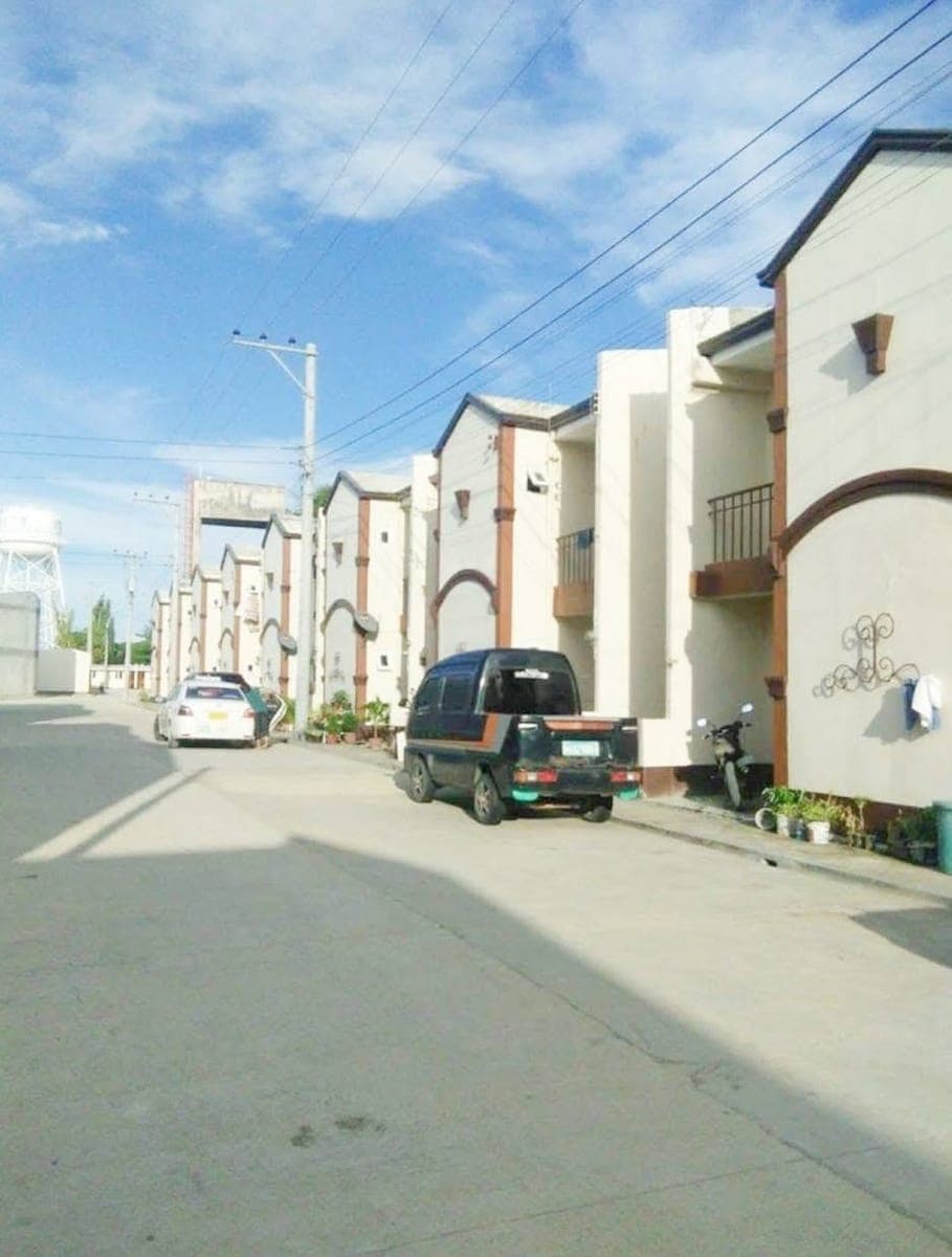 HOUSE FOR RENT 3 BEDROOMS lapu lapu - photo 1