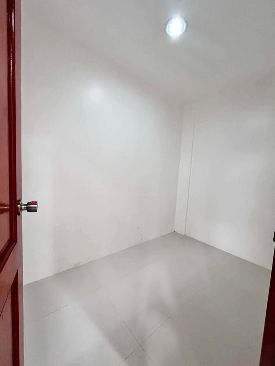 🏡 FOR RENT | Spacious 4-Bedroom Two-Storey House in Casuntingan, Mandaue City ✨ with 1 to 2 Car Park - photo 4