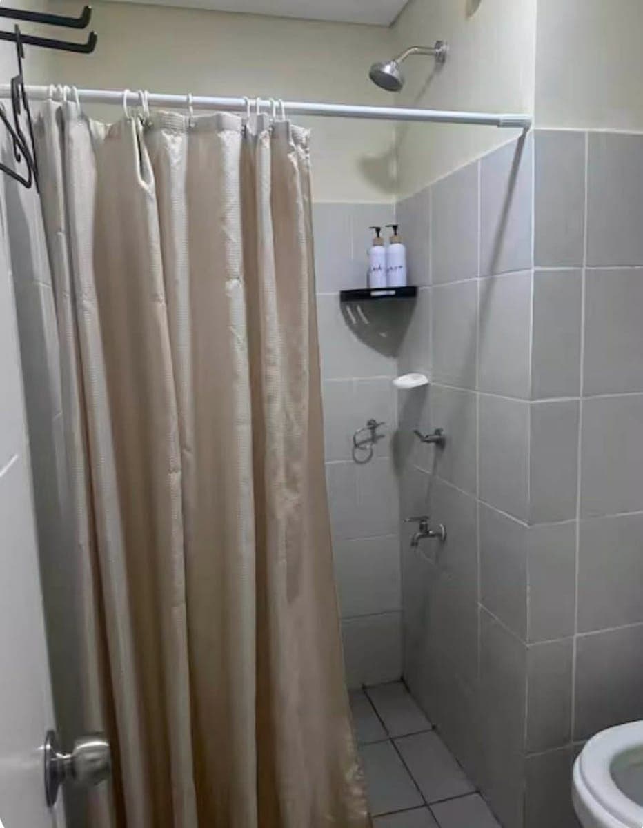 🏡 FOR RENT: Big Studio Condo with Balcony – 24 sqm - photo 4