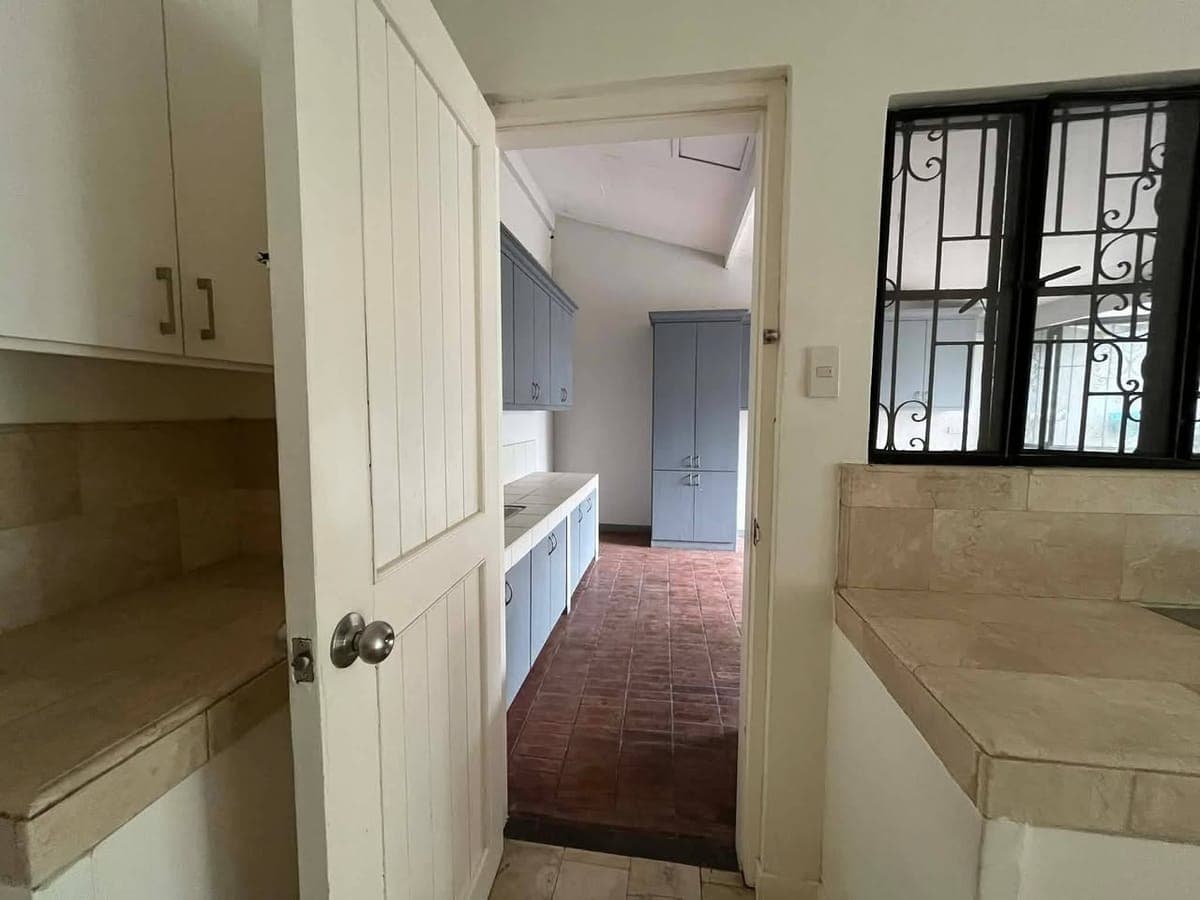 FOR RENT - Modern House - photo 4